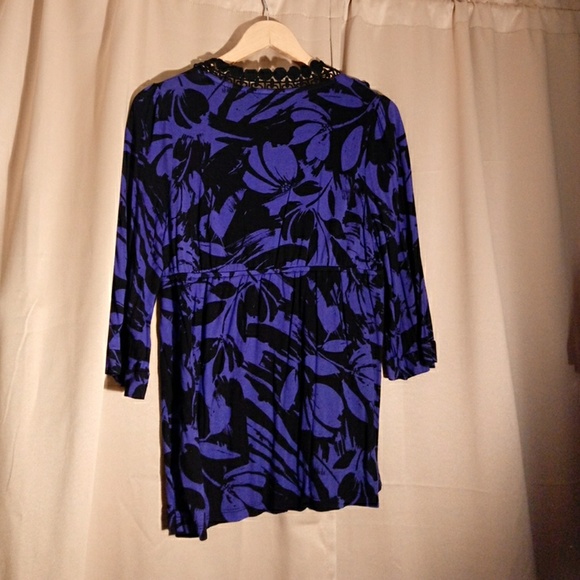 Black & Purple Shirt, lace edged neck - Picture 3 of 3